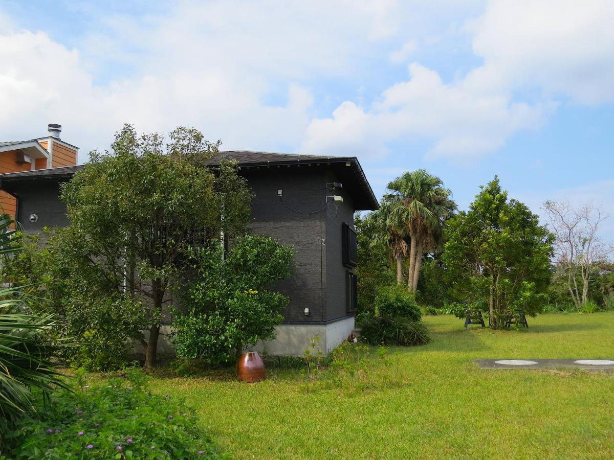 Cottage Orange House Yakushima Yakushima  Bagian luar foto
